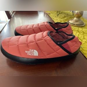 NWT North Face mule slippers womens